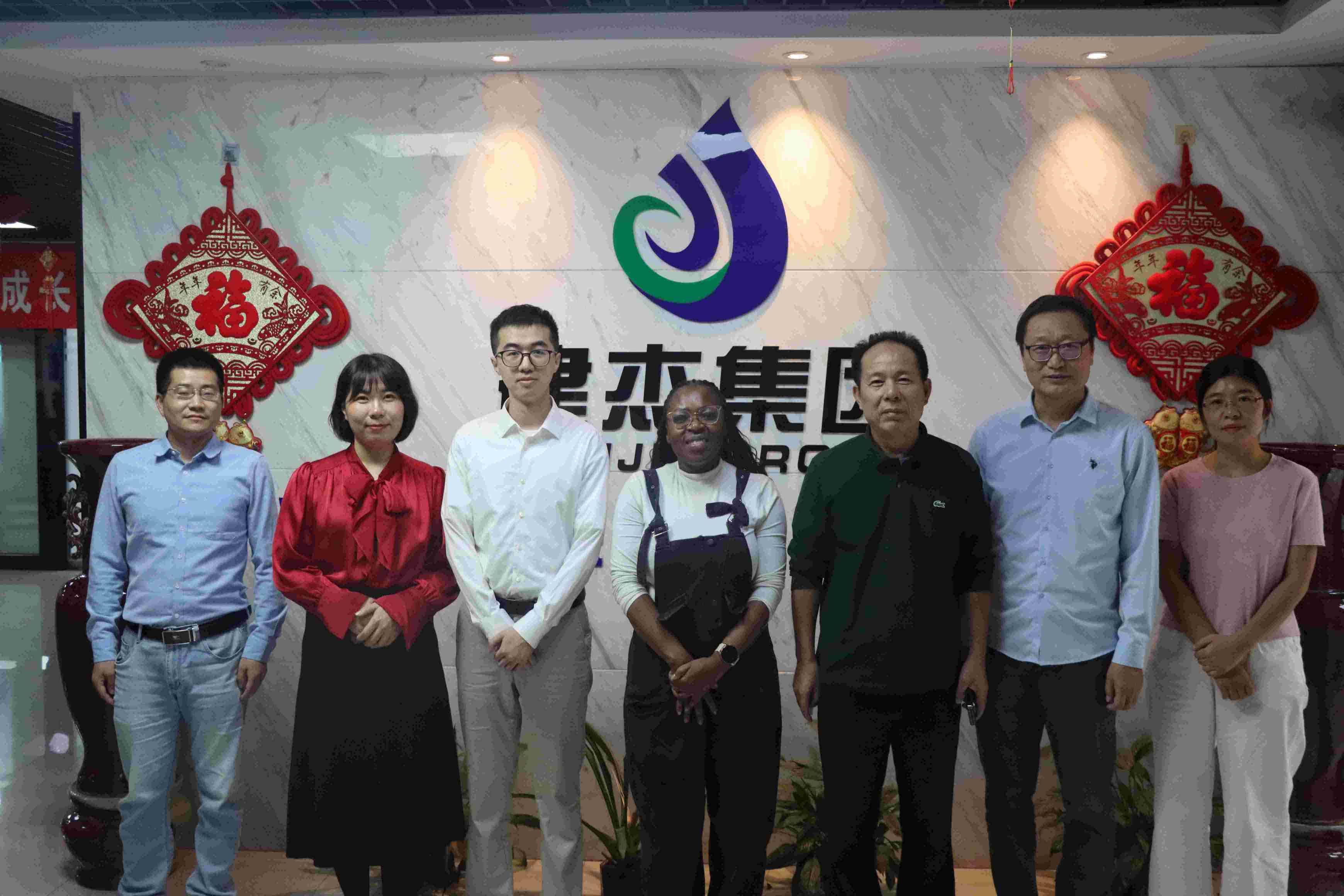 南非客戶來(lái)訪建杰實(shí)業(yè)：共話經(jīng)濟(jì)煉鐵新篇章！